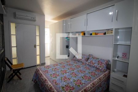 Quarto  de casa de condomínio para alugar com 2 quartos, 80m² em Jardim Primavera, Duque de Caxias