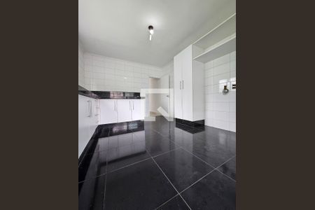 Casa à venda com 214m², 5 quartos e 4 vagasCozinha