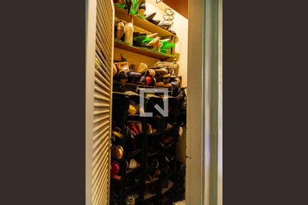 Casa à venda com 160m², 3 quartos e 2 vagasCorredor