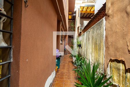 Casa à venda com 160m², 3 quartos e 2 vagasCorredor