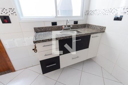 Casa à venda com 70m², 2 quartos e 2 vagasCozinha - Armários