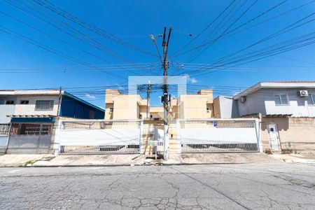 Casa à venda com 70m², 2 quartos e 2 vagasFachado do condomínio