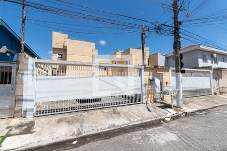 Casa à venda com 70m², 2 quartos e 2 vagasFachado do condomínio