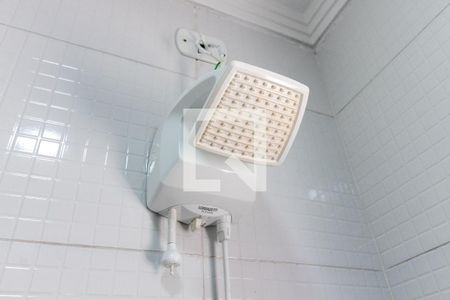 Casa à venda com 70m², 2 quartos e 2 vagasChuveiro