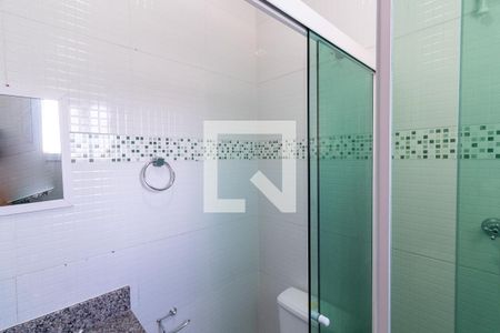 Casa à venda com 70m², 2 quartos e 2 vagasBanheiro da Suíte 2