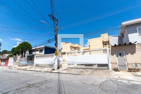 Casa à venda com 70m², 2 quartos e 2 vagasFachado do condomínio