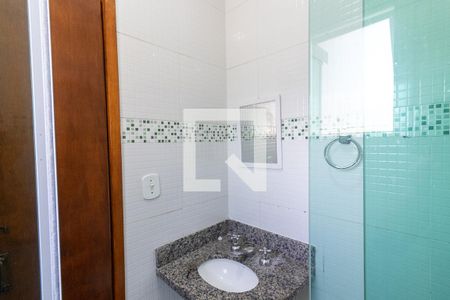 Casa à venda com 70m², 2 quartos e 2 vagasBanheiro da Suíte 2