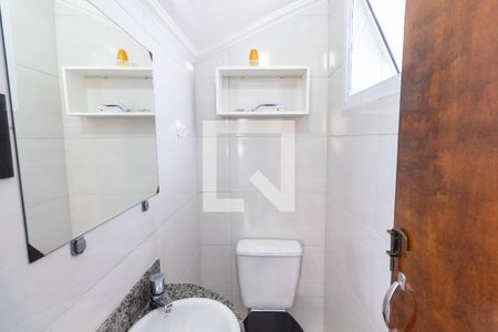 Casa à venda com 70m², 2 quartos e 2 vagasLavabo