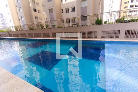 Apartamento à venda com 65m², 2 quartos e 2 vagasÁrea comum - Piscina