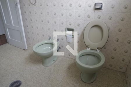 Casa à venda com 115m², 3 quartos e 2 vagasBanheiro