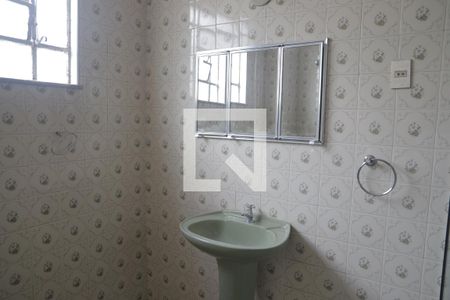 Casa à venda com 115m², 3 quartos e 2 vagasBanheiro