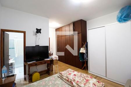 Casa à venda com 532m², 6 quartos e 4 vagasSuíte 1