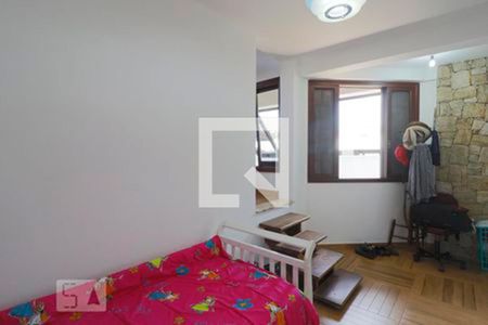 Casa à venda com 532m², 6 quartos e 4 vagasQuarto 2