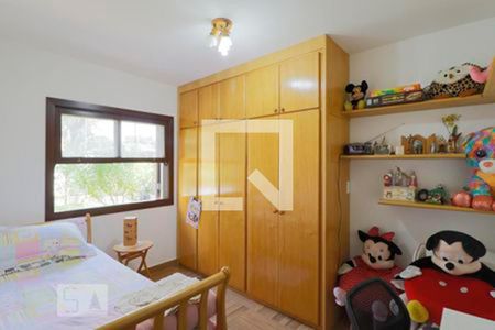 Casa à venda com 532m², 6 quartos e 4 vagasQuarto 1