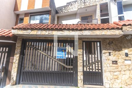 Casa à venda com 364m², 4 quartos e 6 vagasFachada