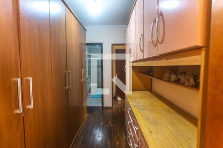 Casa à venda com 364m², 4 quartos e 6 vagasCloset suíte 2