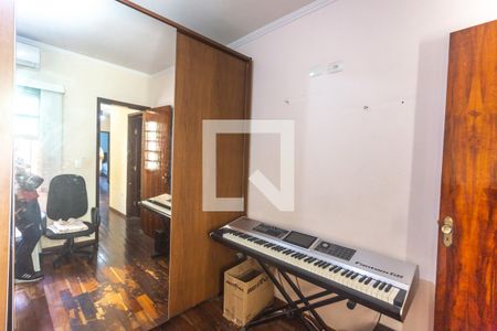 Casa à venda com 364m², 4 quartos e 6 vagasQuarto 2