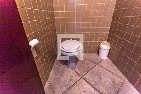 Casa à venda com 364m², 4 quartos e 6 vagasBanheiro salão