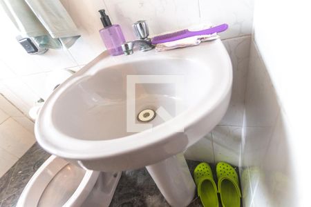 Casa à venda com 364m², 4 quartos e 6 vagasBanheiro de serviço