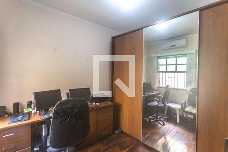 Casa à venda com 364m², 4 quartos e 6 vagasQuarto 2