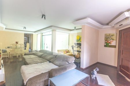 Sala de estar de casa para alugar com 4 quartos, 362m² em Centro, São Bernardo do Campo