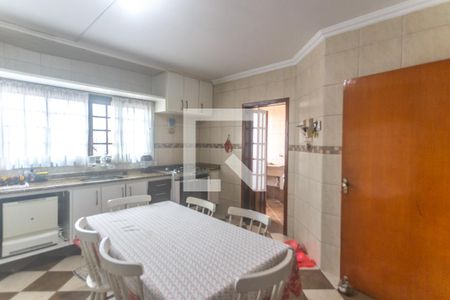 Casa à venda com 364m², 4 quartos e 6 vagasCozinha