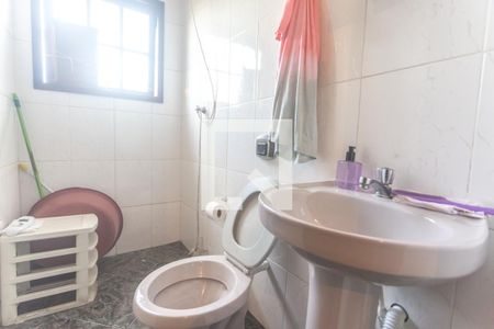 Casa à venda com 364m², 4 quartos e 6 vagasBanheiro de serviço