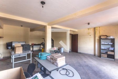 Casa à venda com 364m², 4 quartos e 6 vagasSalão