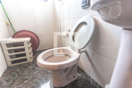 Casa à venda com 364m², 4 quartos e 6 vagasBanheiro de serviço