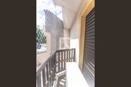 Casa à venda com 364m², 4 quartos e 6 vagasVaranda suíte 2