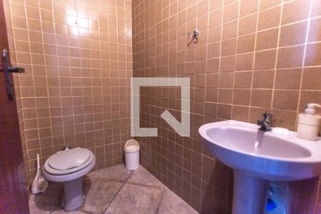 Casa à venda com 364m², 4 quartos e 6 vagasBanheiro salão