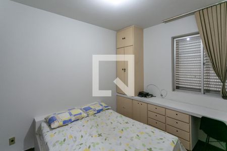 Quarto 2 de apartamento para alugar com 2 quartos, 60m² em Anchieta, Belo Horizonte