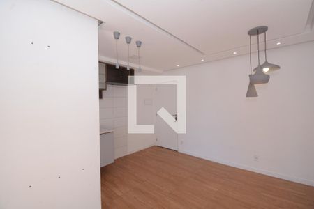 Sala de apartamento para alugar com 2 quartos, 44m² em Irajá, Rio de Janeiro