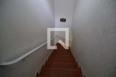 Casa à venda com 145m², 3 quartos e 1 vagaEscada