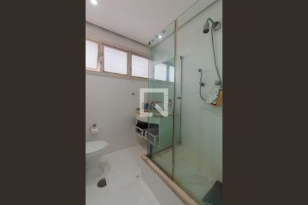 Apartamento à venda com 210m², 2 quartos e 2 vagasBanheiro Corredor