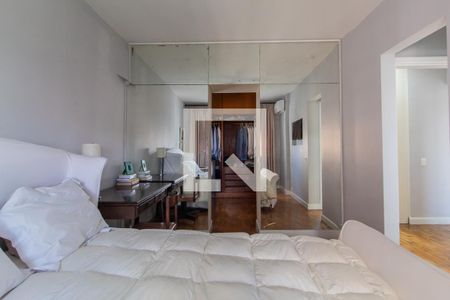 Apartamento à venda com 210m², 2 quartos e 2 vagasQuarto 2 - Suíte