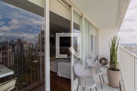 Apartamento à venda com 210m², 2 quartos e 2 vagasVaranda da Sala