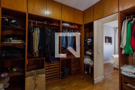 Apartamento à venda com 210m², 2 quartos e 2 vagasCloset da suíte