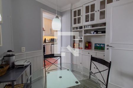 Apartamento à venda com 210m², 2 quartos e 2 vagasCopa