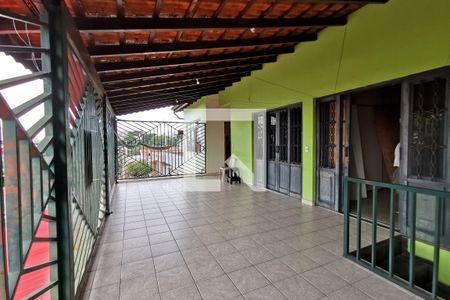 Casa à venda com 350m², 6 quartos e 4 vagasVaranda
