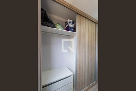 Apartamento para alugar com 60m², 3 quartos e 1 vaga Apartamento para alugar com 60m², 3 quartos e 1 vagaQuarto 02 - Armário