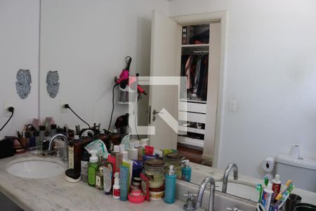 Apartamento para alugar com 140m², 3 quartos e 3 vagas Apartamento para alugar com 140m², 3 quartos e 3 vagasDetalhe do banheiro da suíte