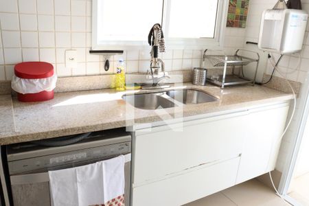 Apartamento para alugar com 140m², 3 quartos e 3 vagas Apartamento para alugar com 140m², 3 quartos e 3 vagasDetalhe da cozinha