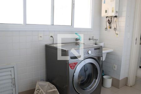 Apartamento para alugar com 140m², 3 quartos e 3 vagas Apartamento para alugar com 140m², 3 quartos e 3 vagasÁrea de Serviço