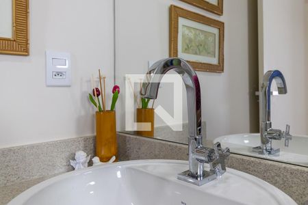 Casa à venda com 380m², 3 quartos e 4 vagas Casa à venda com 380m², 3 quartos e 4 vagasBanheiro da suíte 2