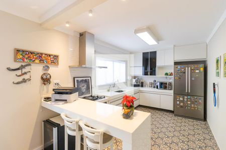 Casa à venda com 380m², 3 quartos e 4 vagas Casa à venda com 380m², 3 quartos e 4 vagasCozinha