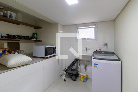 Casa à venda com 380m², 3 quartos e 4 vagas Casa à venda com 380m², 3 quartos e 4 vagasÁrea de serviço