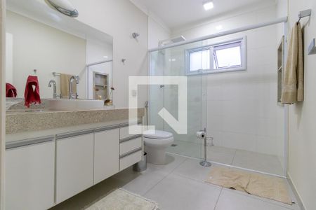 Casa à venda com 380m², 3 quartos e 4 vagas Casa à venda com 380m², 3 quartos e 4 vagasBanheiro social