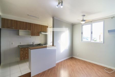 Sala de apartamento para alugar com 2 quartos, 48m² em Pirajussara, São Paulo