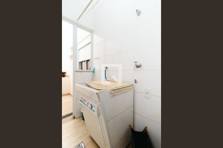 Casa à venda com 116m², 3 quartos e 2 vagasÁrea de Serviço